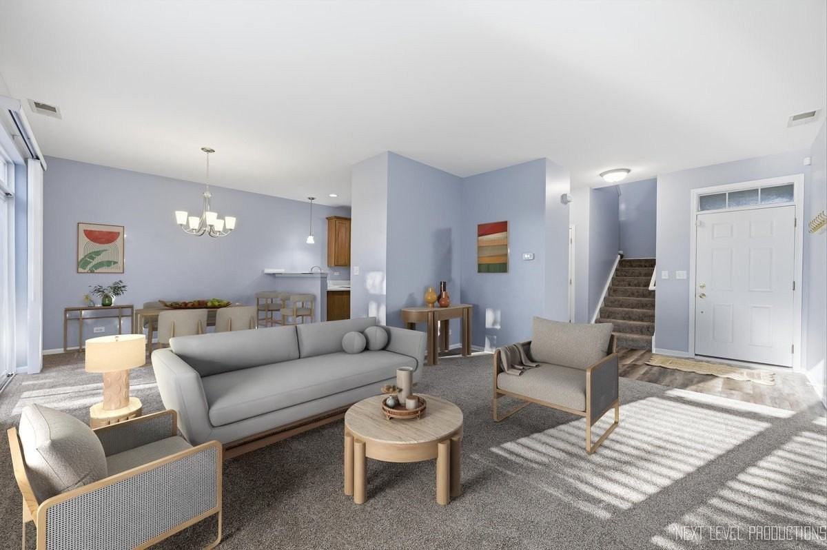 472 Majestic Ln - Photo 5 of 31