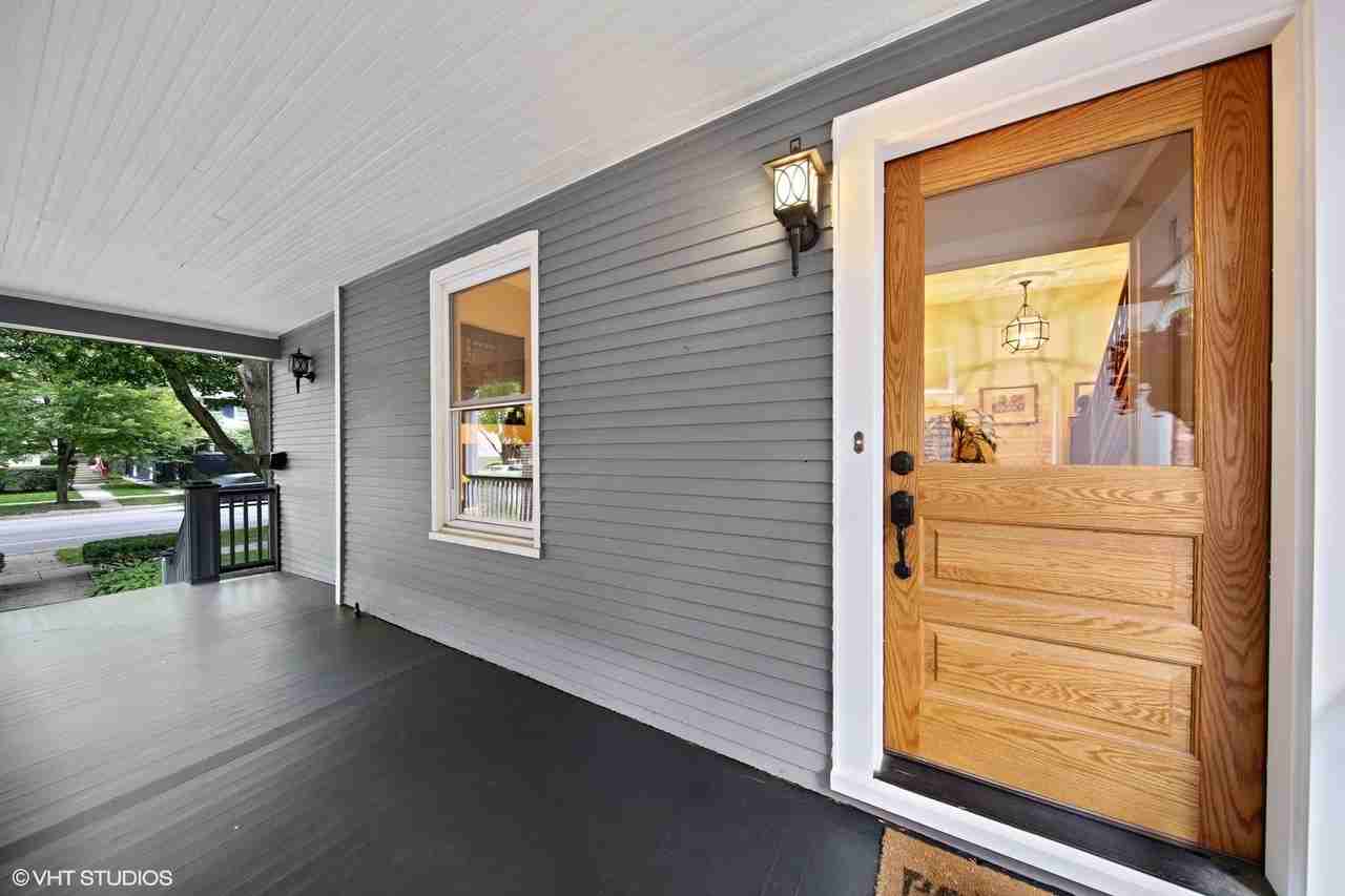 311 S Ridgeland Ave - Photo 3 of 35