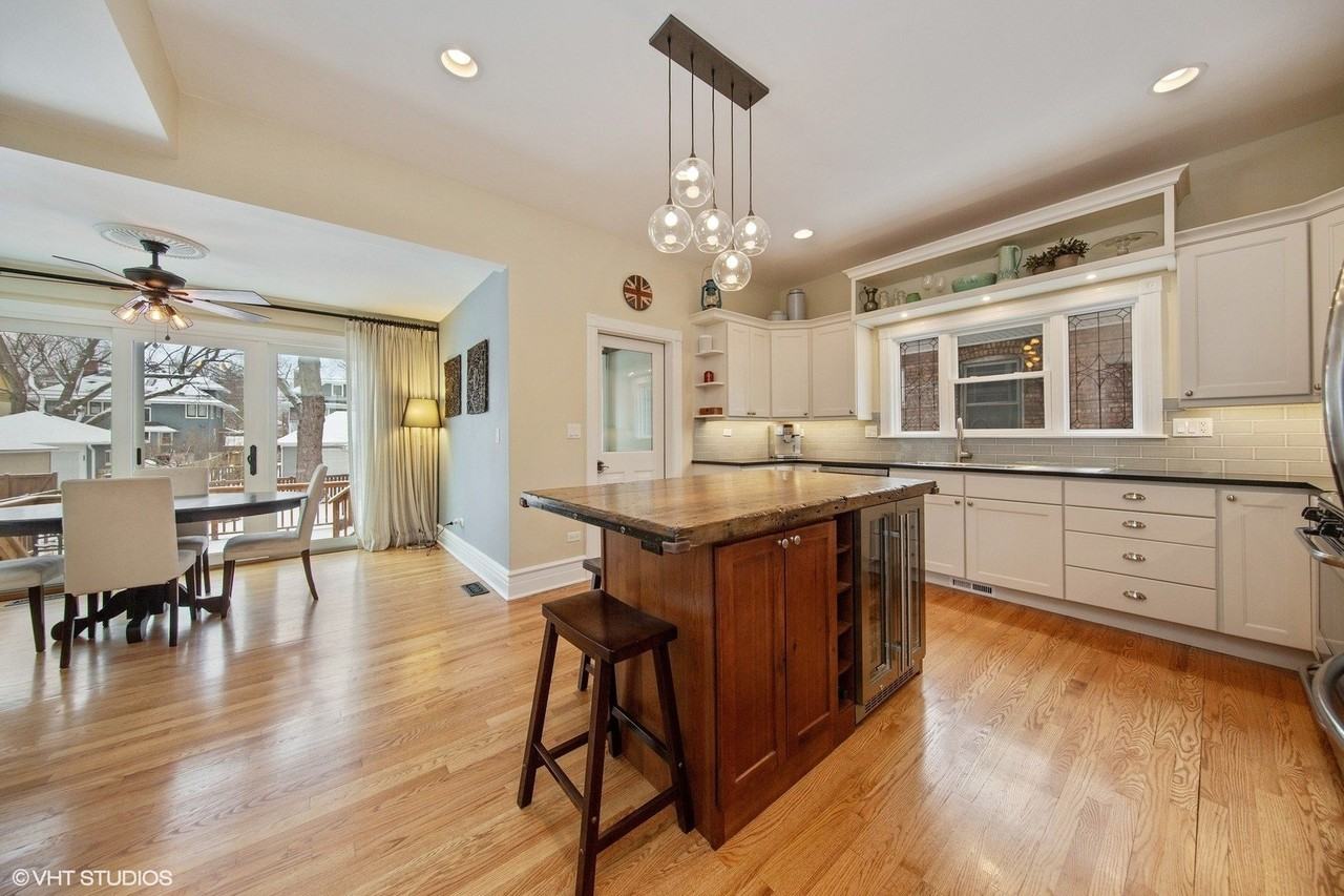 311 S Ridgeland Ave - Photo 4 of 35