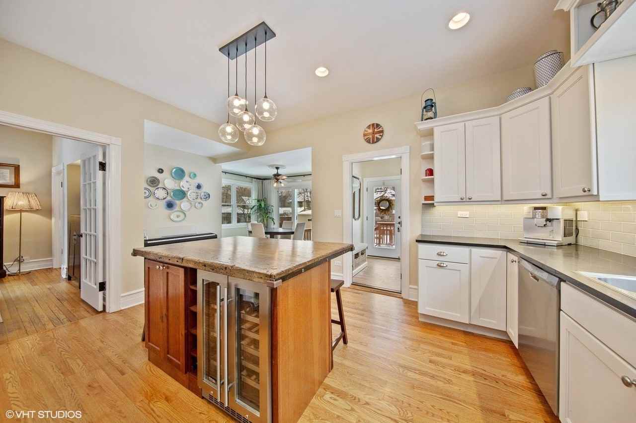 311 S Ridgeland Ave - Photo 5 of 35