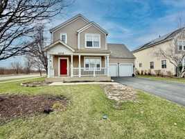 featured image of 2479 Montclair Ln