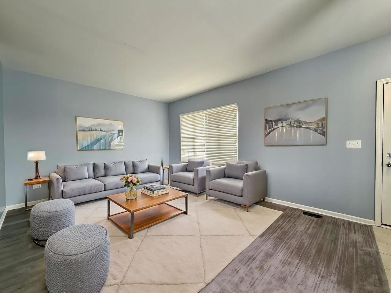 2479 Montclair Ln - Photo 2 of 25