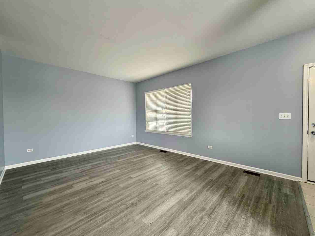 2479 Montclair Ln - Photo 3 of 25