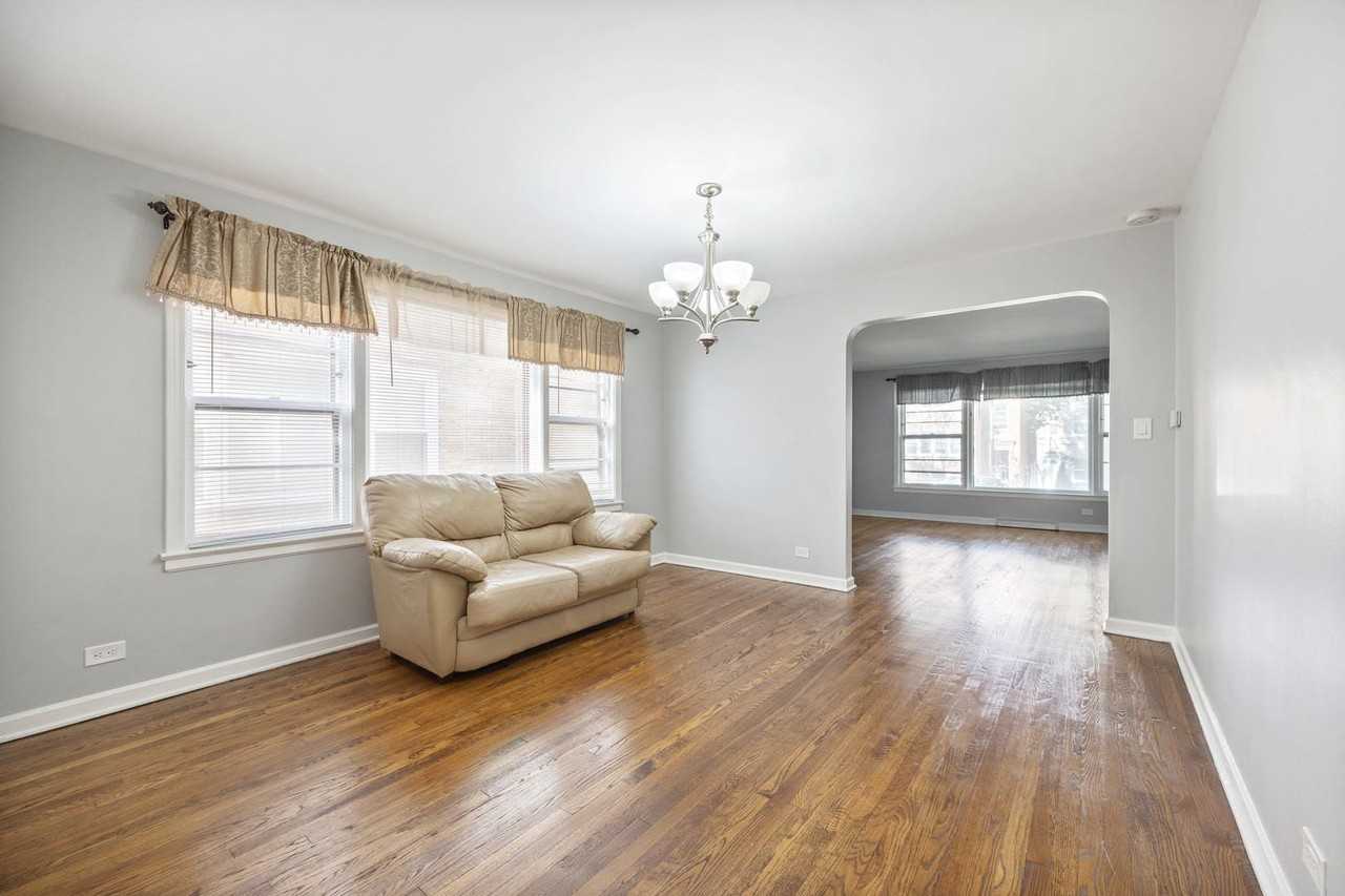 5429 N Kimball Ave #1 - Photo 4 of 11