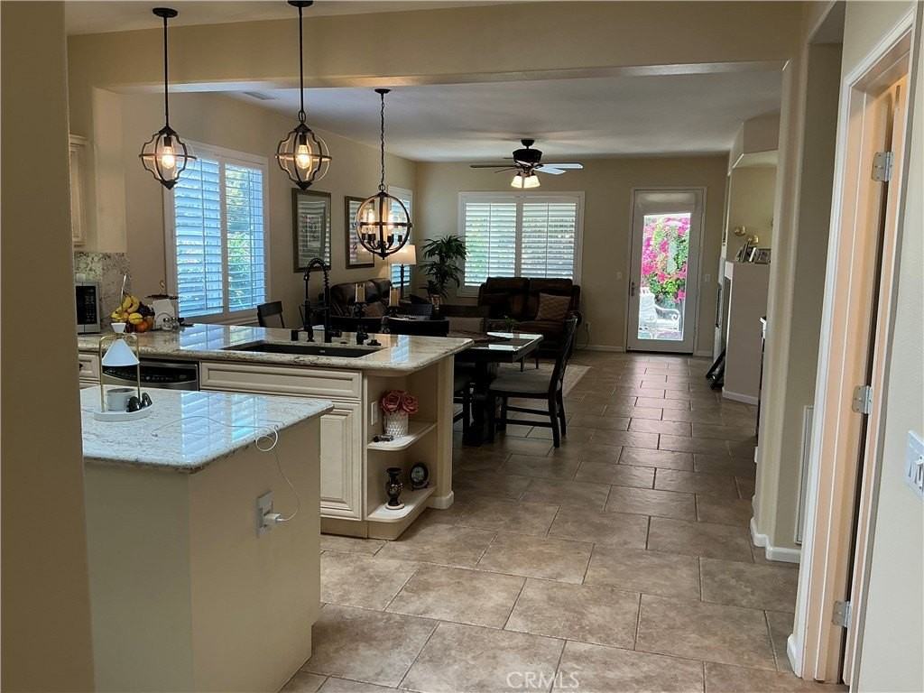 8837 Hollyhock Ct - Photo 4 of 13