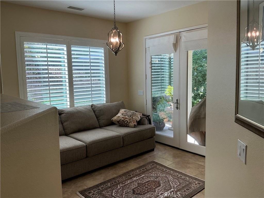 8837 Hollyhock Ct - Photo 5 of 13