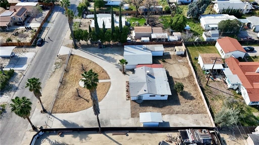 25595 5th St - Photo 3 of 6