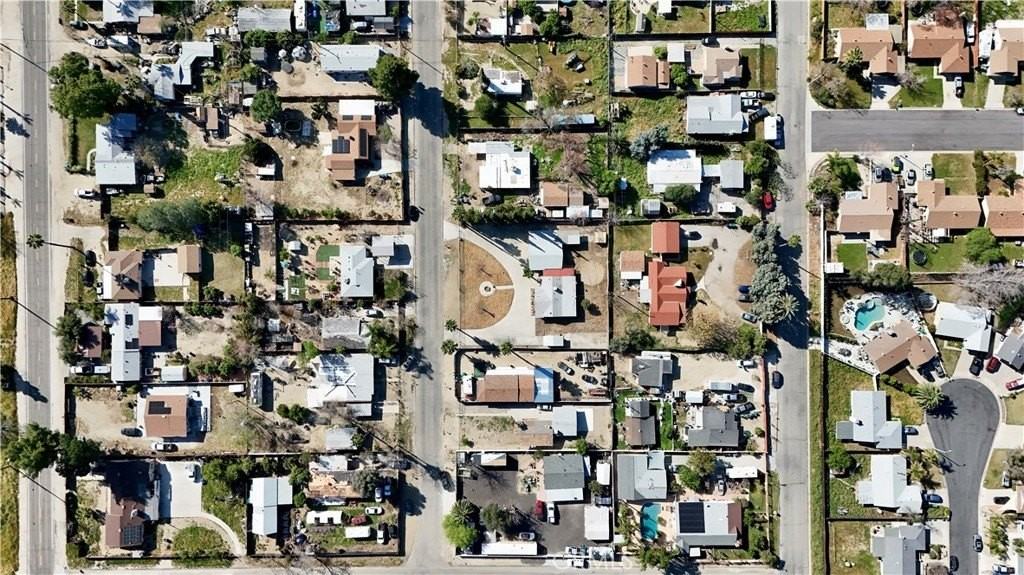 25595 5th St - Photo 5 of 6