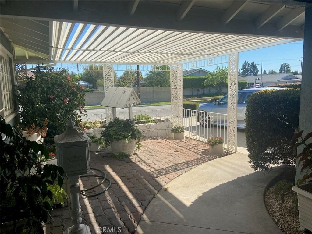 5111 Cedarlawn Dr - Photo 2 of 4