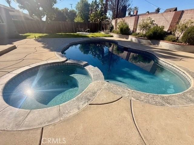 2617 Pearson Ave - Photo 2 of 28