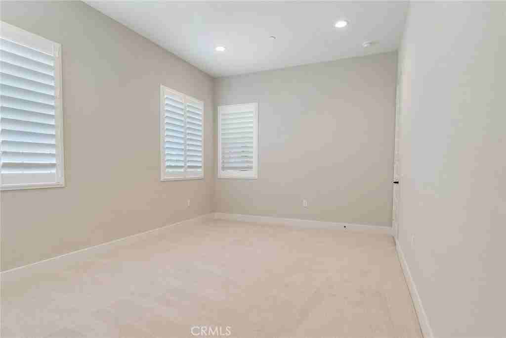 6548 Canyon Oaks Dr - Photo 3 of 26