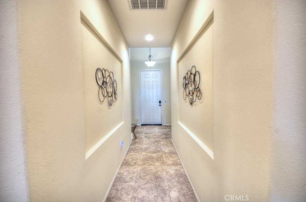 77183 California Dr - Photo 5 of 41