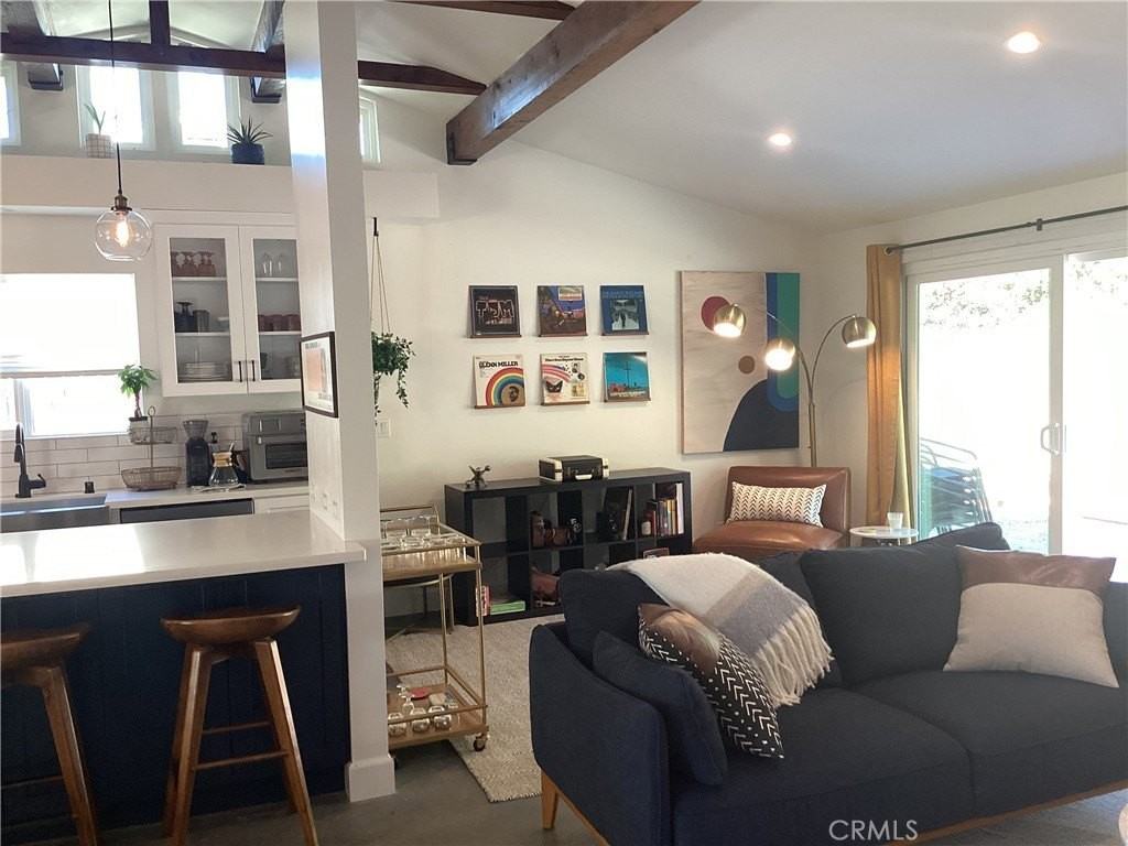 233 Almon Dr - Photo 3 of 21