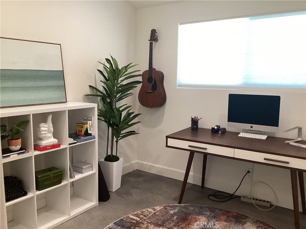 233 Almon Dr - Photo 7 of 21