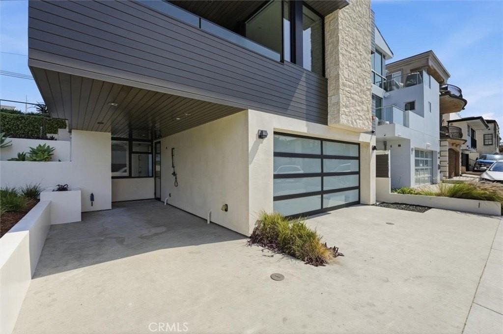 300 25th St - Photo 7 of 50