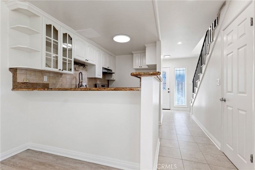 4427 Camero Ave - Photo 4 of 31