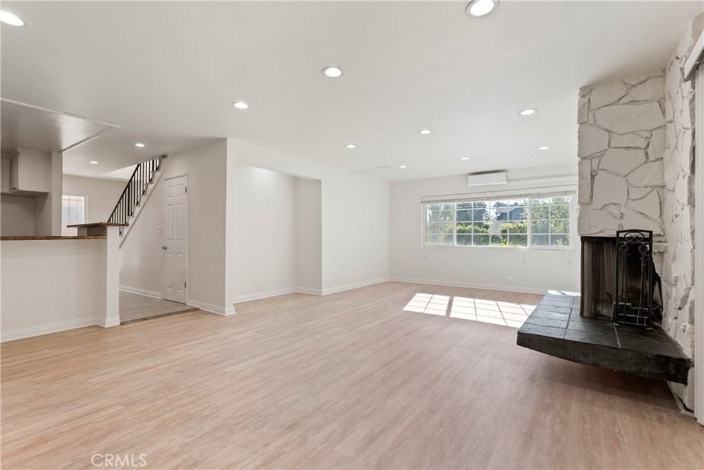 4427 Camero Ave - Photo 6 of 31