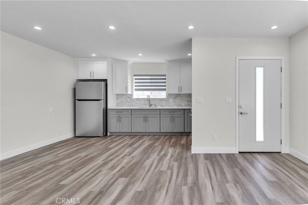 1400 Elm Ave - Photo 3 of 16