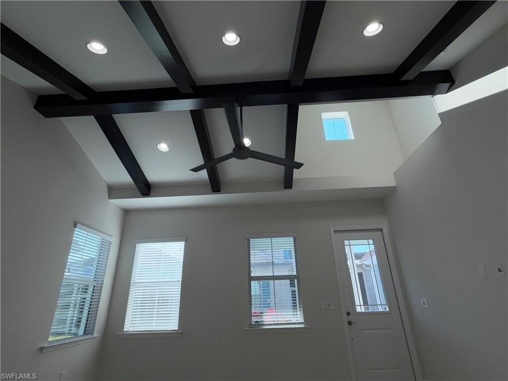 7255 Saona Ct - Photo 7 of 33