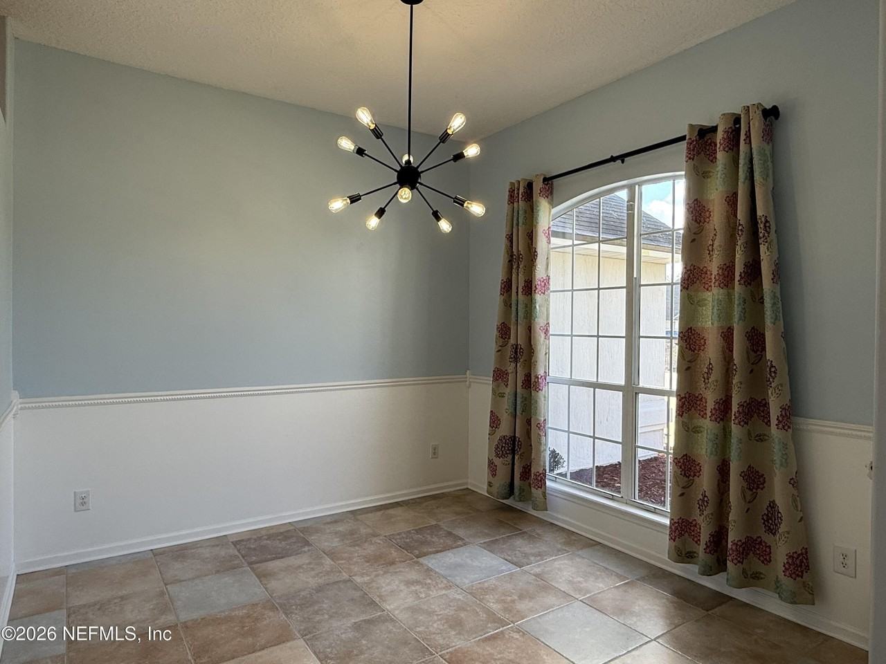 12205 Madison Creek Dr - Photo 5 of 26