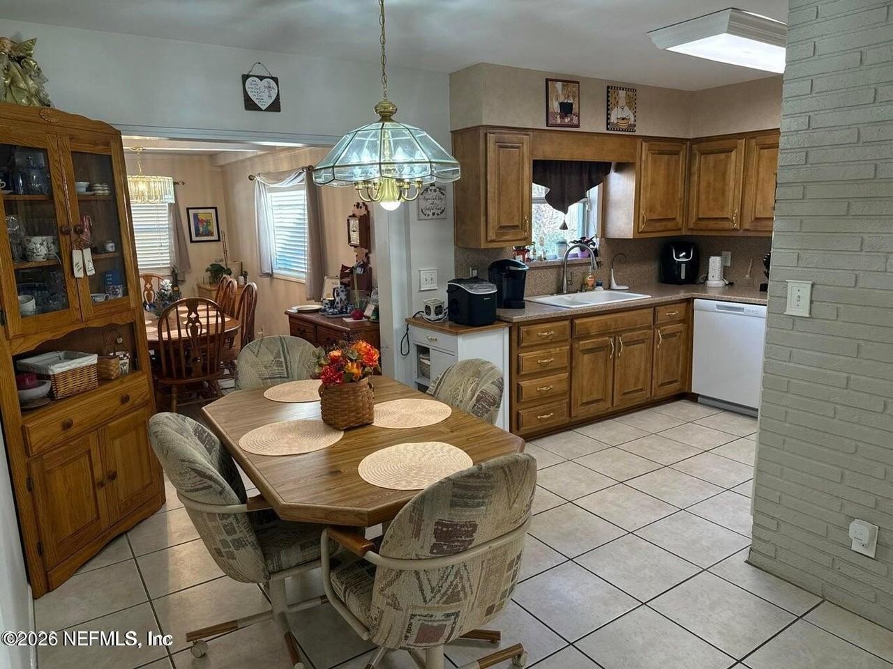 11749 Surfwood Ave - Photo 3 of 7