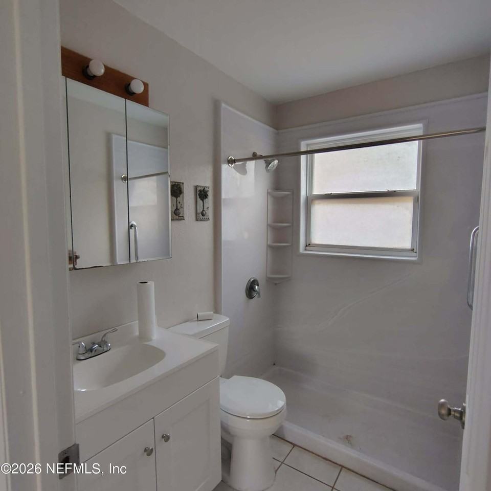 11749 Surfwood Ave - Photo 5 of 7