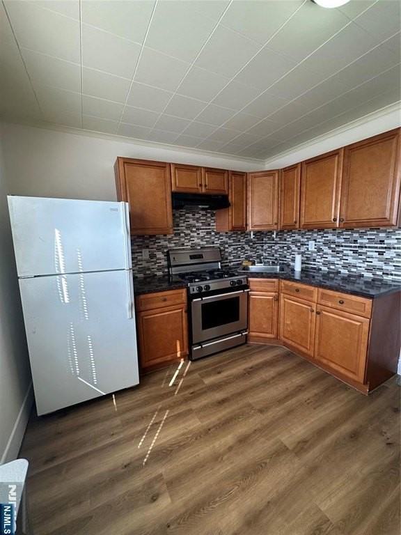 60 Chamberlain Ave - Photo 7 of 13