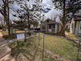 featured image of 614 Seymour Ave #1