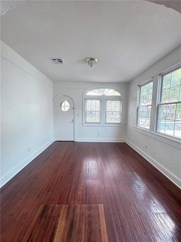 1221 Poland Ave - Photo 4 of 13