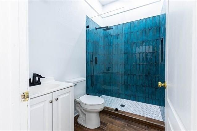 2534 General Pershing St - Photo 4 of 7