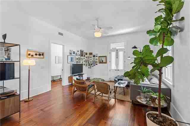 639 DESIRE AND 3400 ROYAL Street - Photo 7 of 37