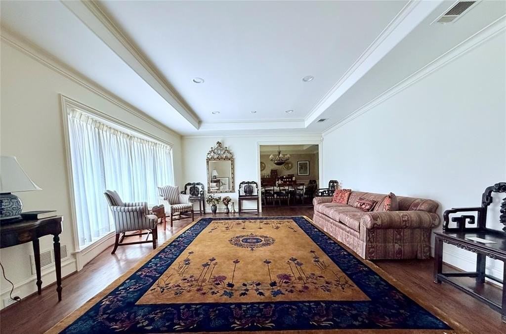 7141 Twin Tree Ln - Photo 3 of 17