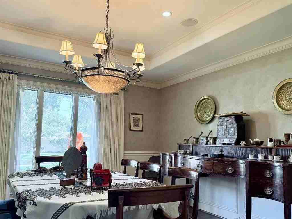 7141 Twin Tree Ln - Photo 5 of 17