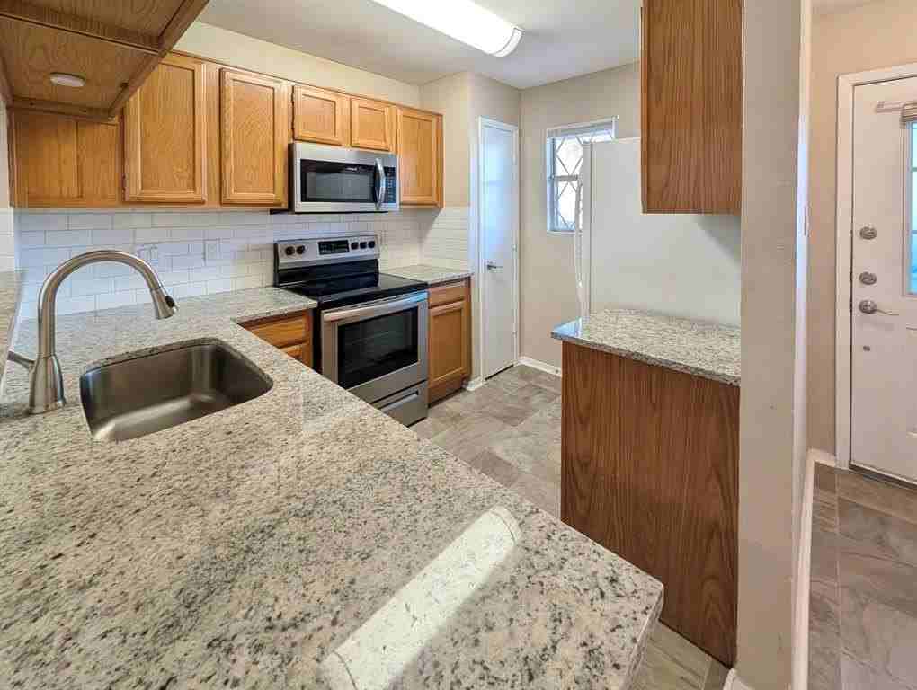 168 Merlin Way - Photo 6 of 24