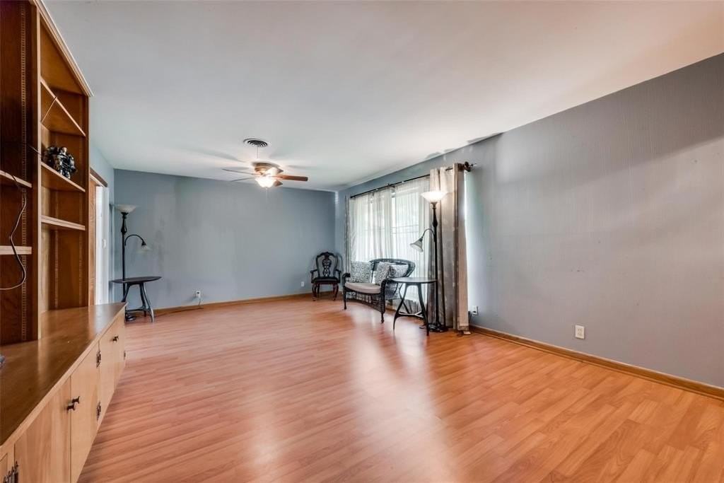 821 N Hampton Rd - Photo 2 of 11