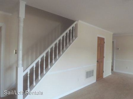 12 Spinnaker Point Rd N - Photo 2 of 9