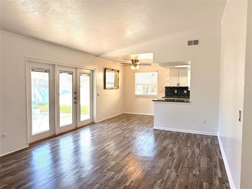 4624 Bethany Dr - Photo 5 of 12