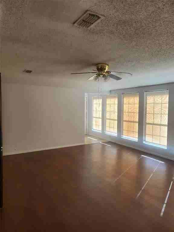 321 N Cottonwood Dr - Photo 7 of 10