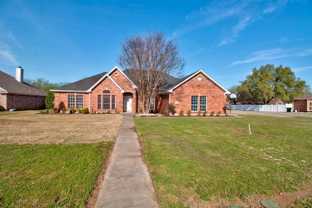 1400 N Saint Charles Ave - Photo 1 of 1