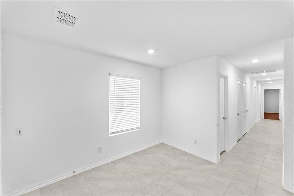 211 Herman Ln - Photo 4 of 40