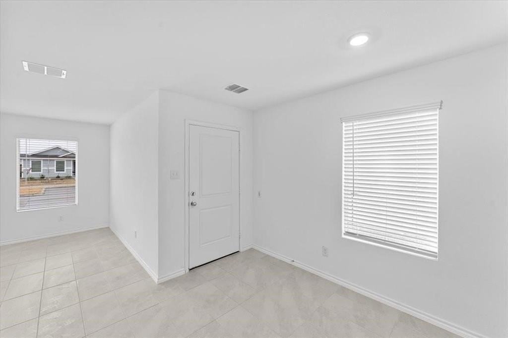 211 Herman Ln - Photo 5 of 40