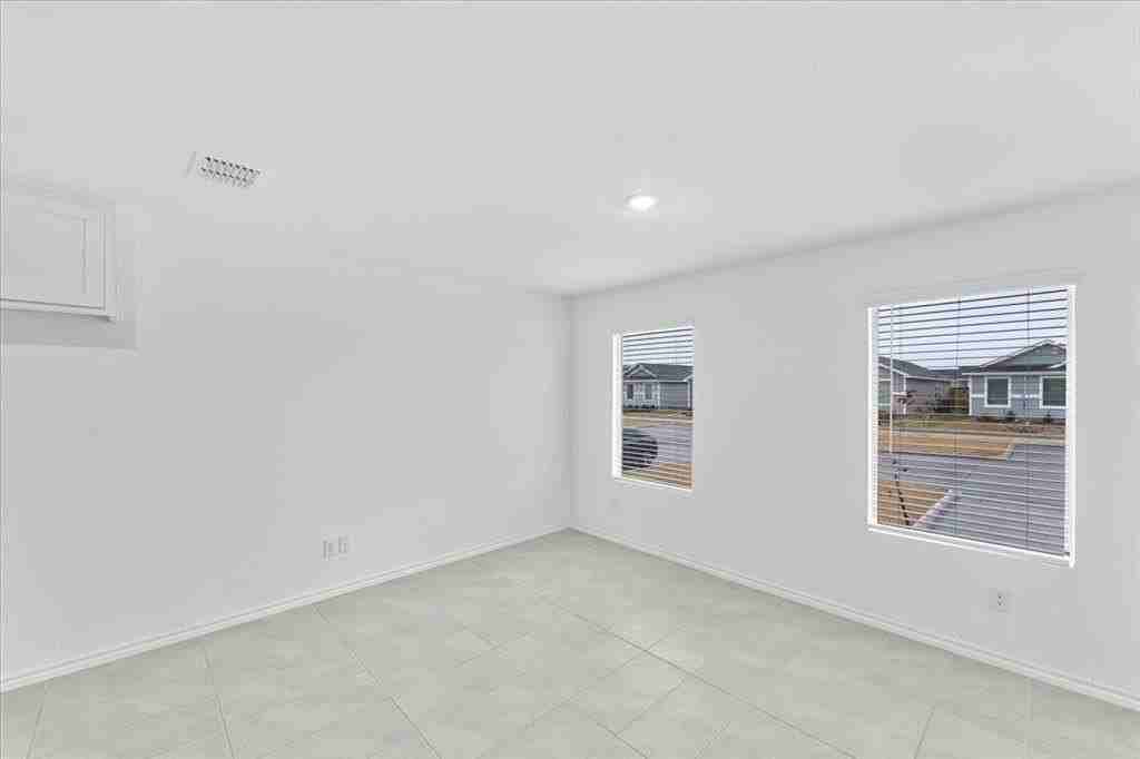 211 Herman Ln - Photo 6 of 40