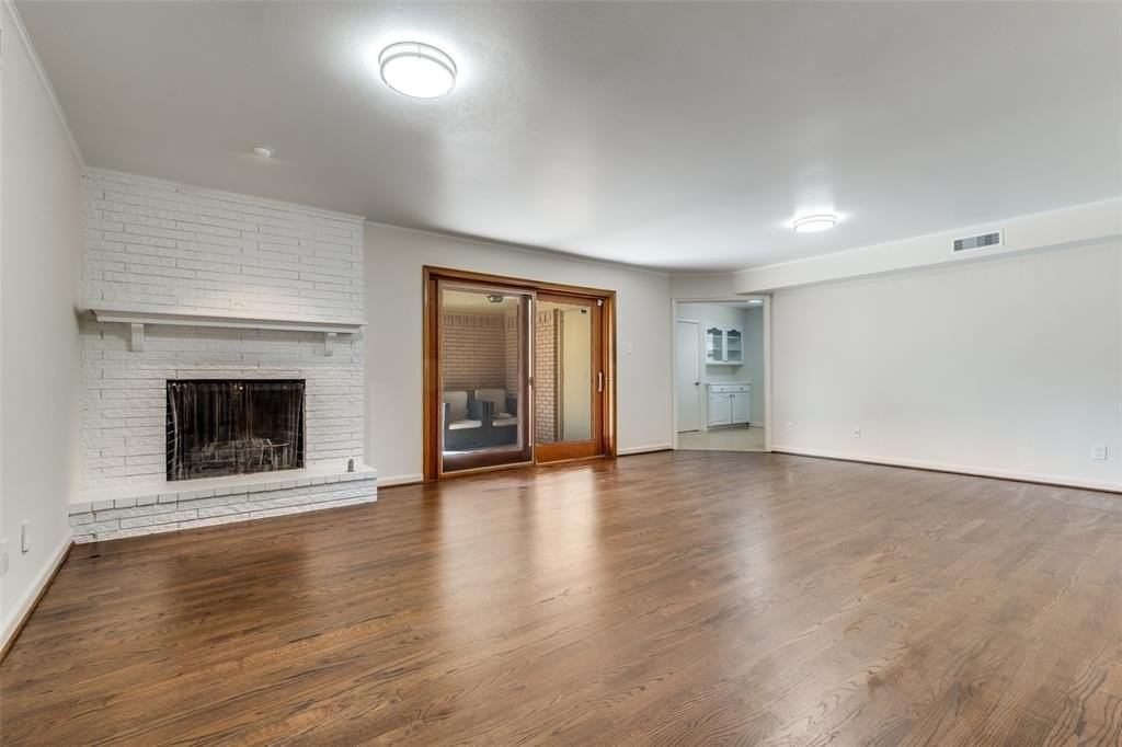 6138 Annapolis Ln - Photo 4 of 15