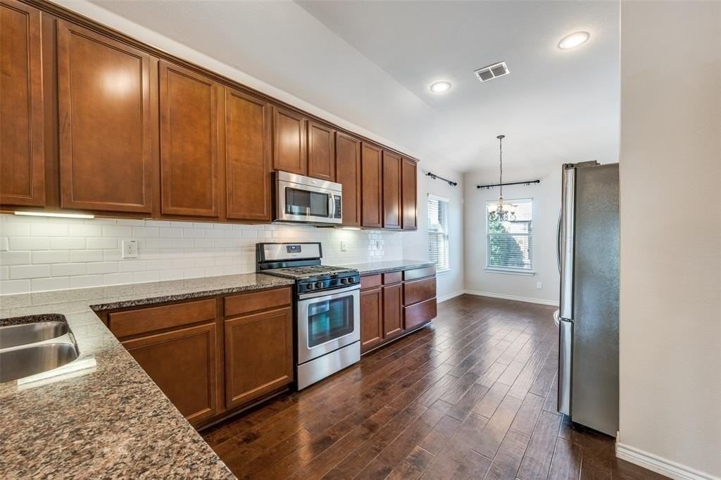 3805 Weatherstone Dr - Photo 5 of 12