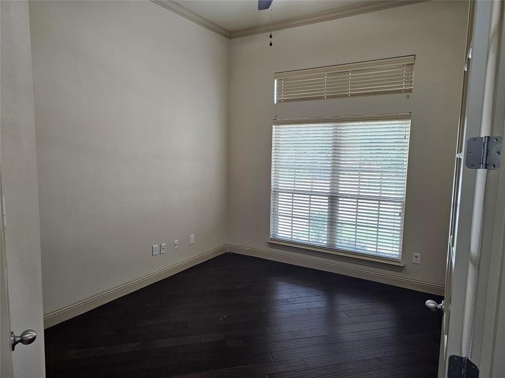 4012 Eaton Park Dr - Photo 4 of 23