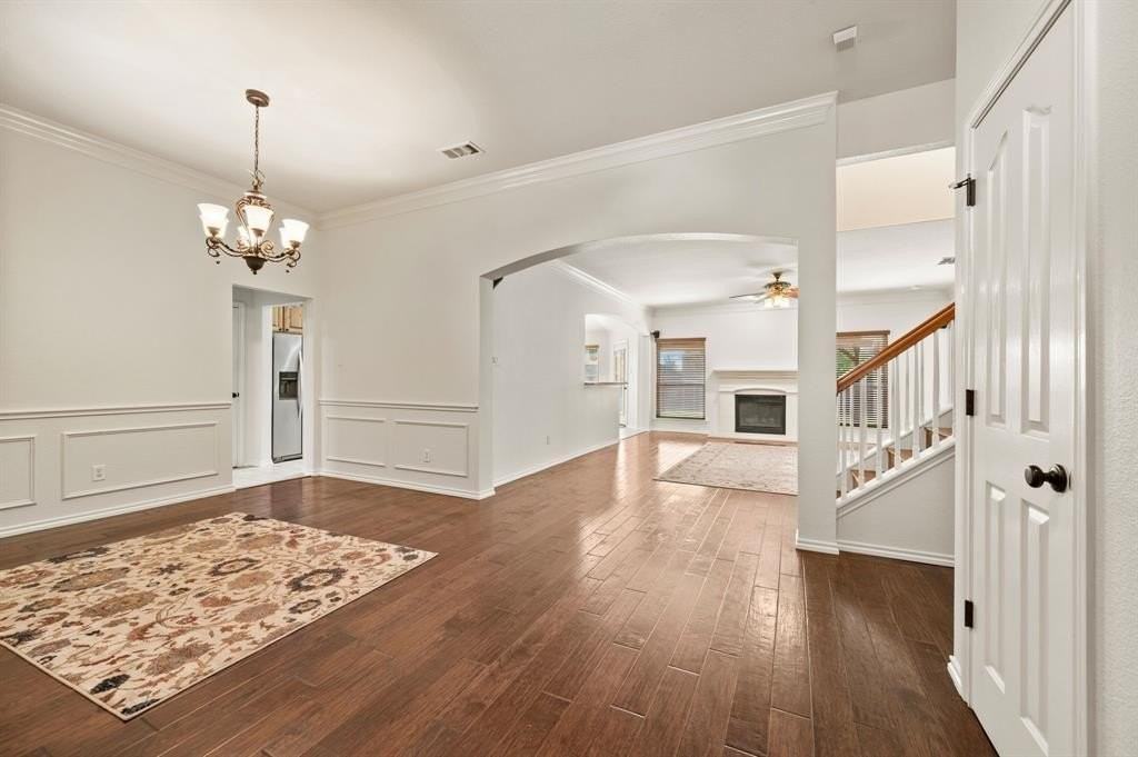 8625 Shadow Trace Dr - Photo 4 of 31