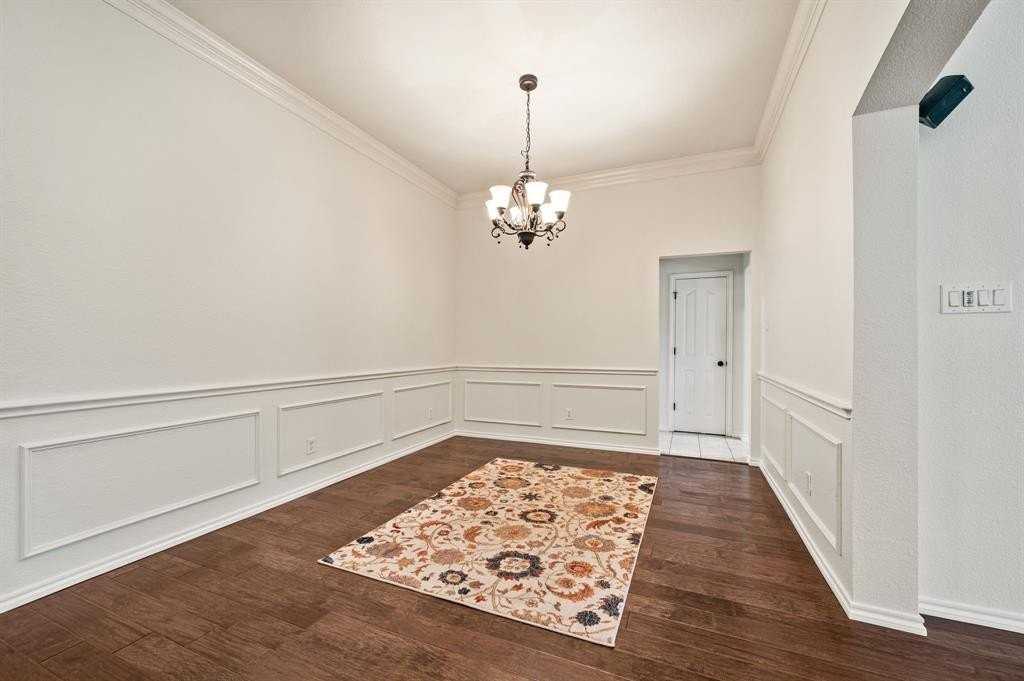 8625 Shadow Trace Dr - Photo 5 of 31