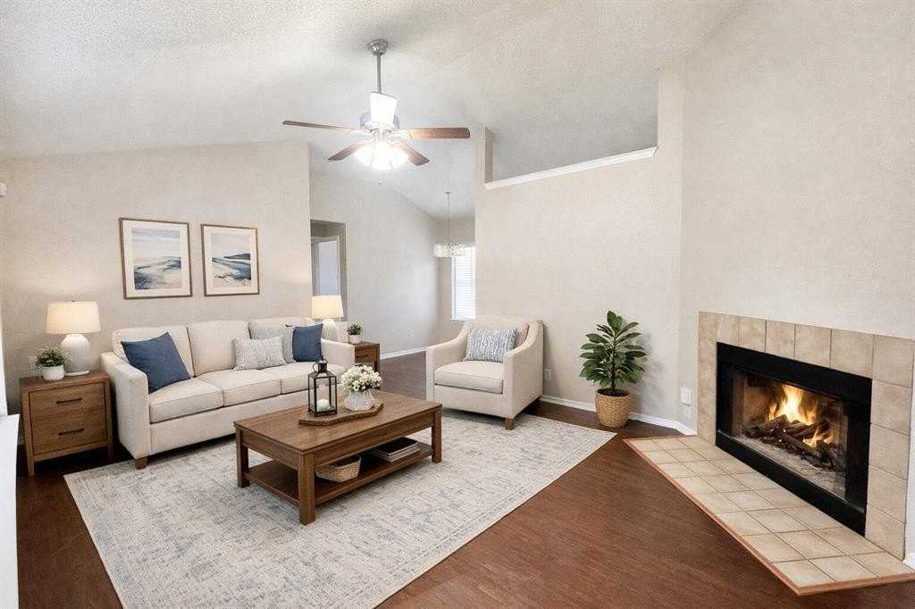 216 Freedom Ln - Photo 2 of 24