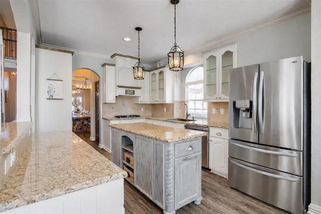 4641 Poplar Ridge Dr - Photo 4 of 15