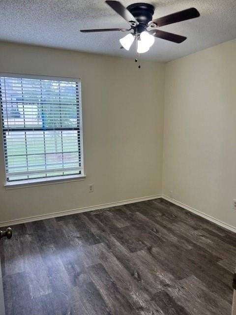 705 Hartman St - Photo 5 of 7